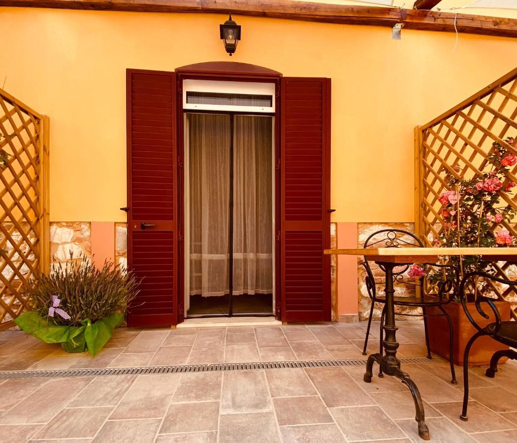 B&B La Fucinaia Pet Friendly Adults Only Кампилья-Мариттима Экстерьер фото