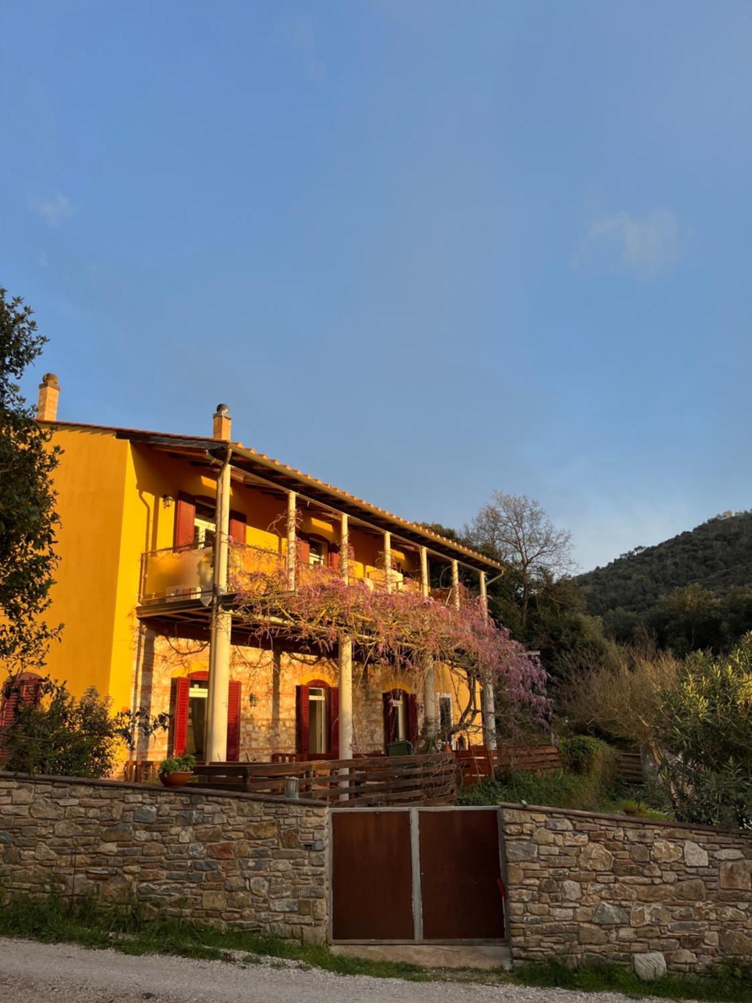 B&B La Fucinaia Pet Friendly Adults Only Кампилья-Мариттима Экстерьер фото